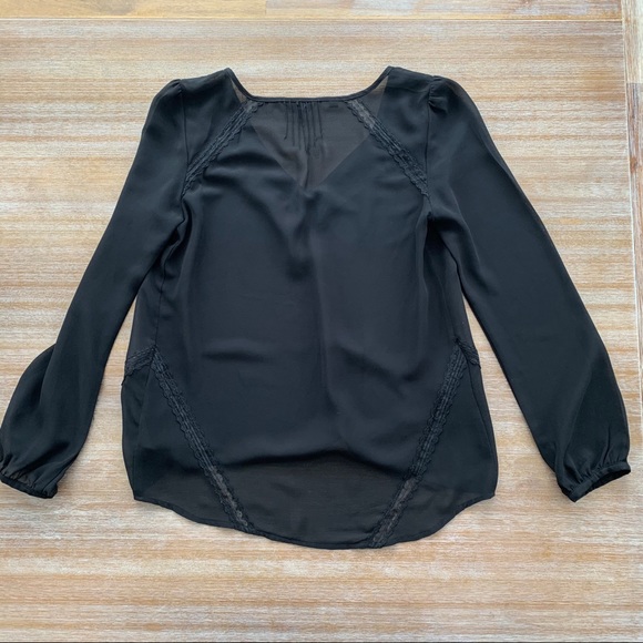 Guess Sheer V Neck High Low  Blouse in Black - Picture 4 of 7